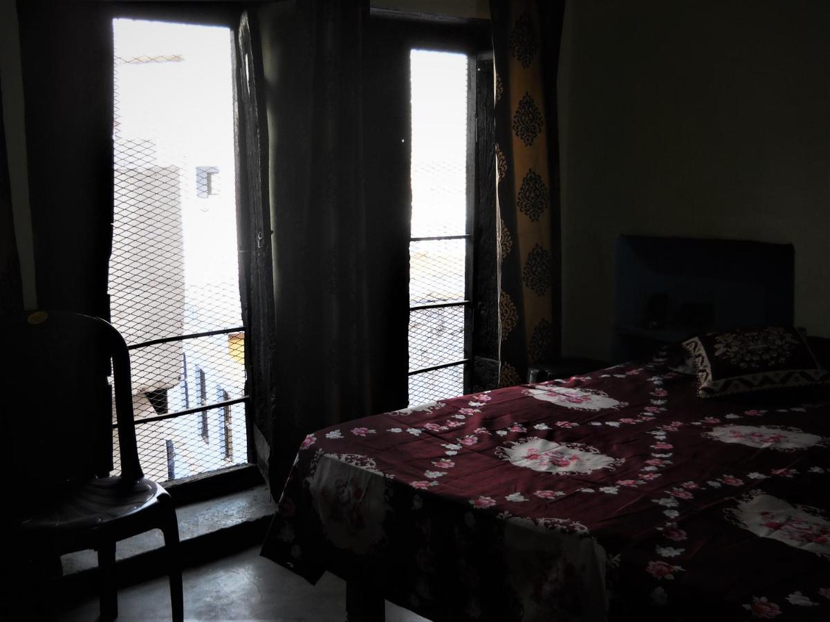 Shiva Lodge Varanasi Exterior photo